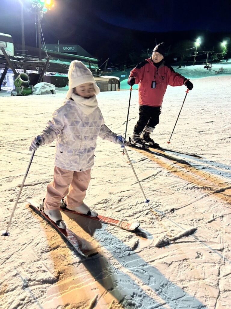 SKI&SNOWBOARD LESSON